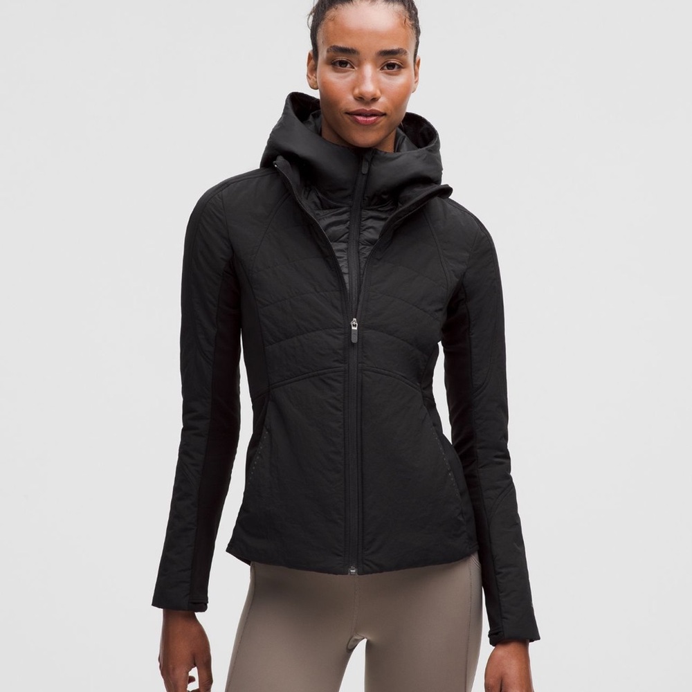 Lululemon black prima soft wind and water repellent another mile jacket